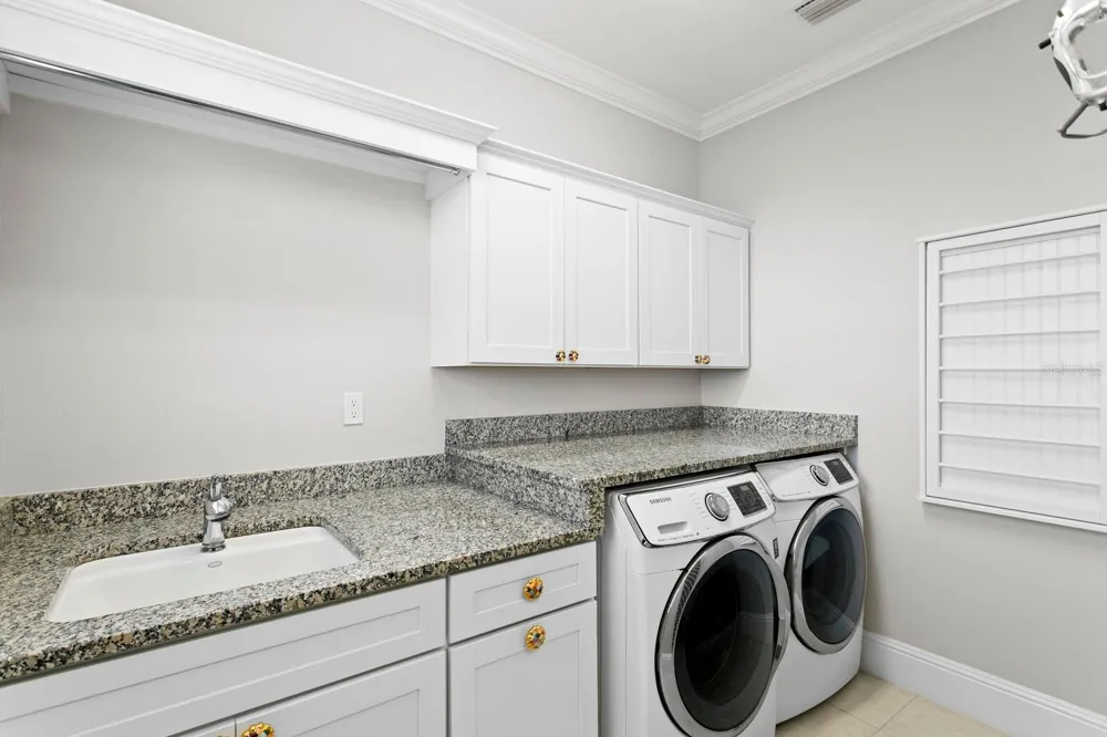 4910 CARRANZA COURT Tampa, FL 33616
