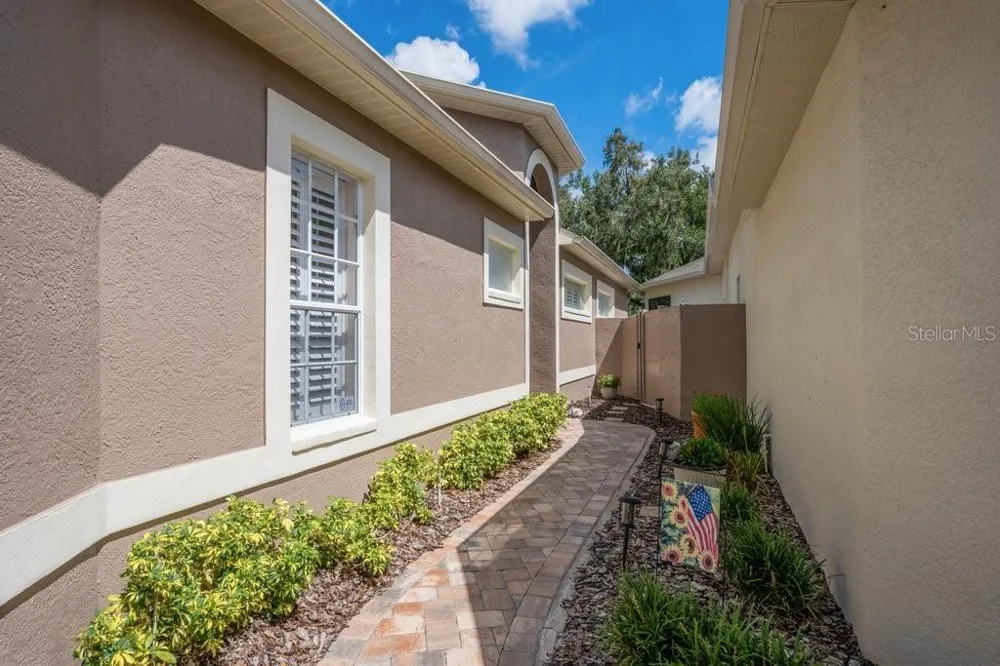 5116 FAIRWAY ONE DRIVE Valrico, FL 33596