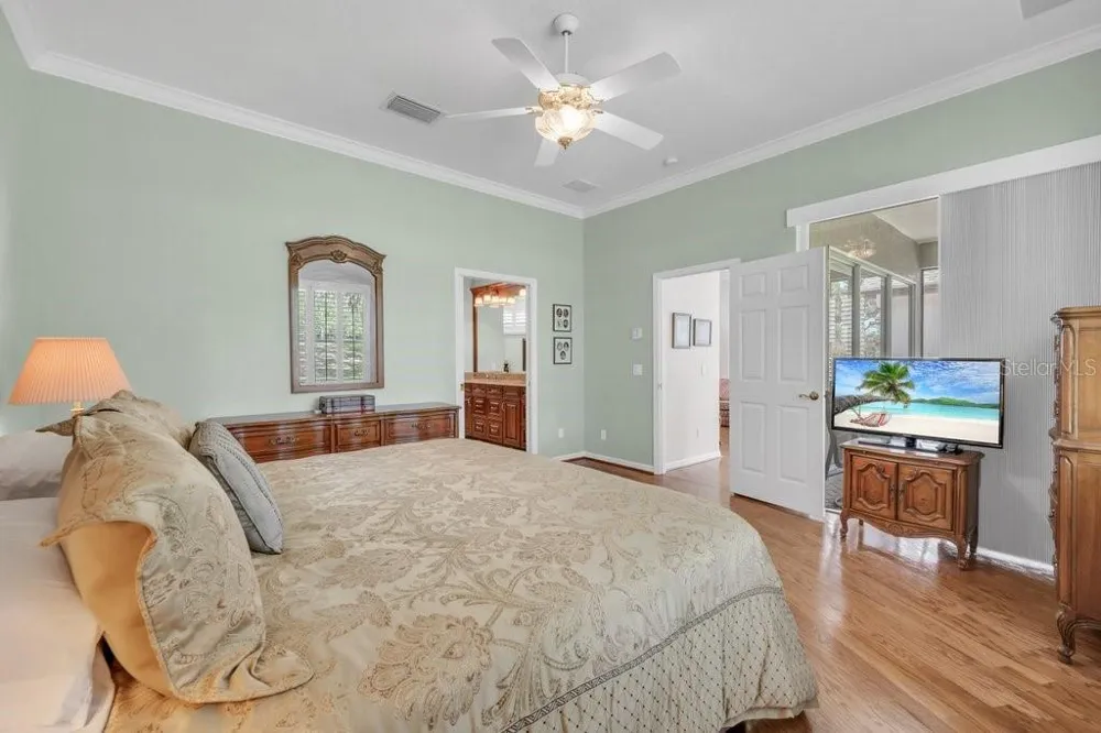 5116 FAIRWAY ONE DRIVE Valrico, FL 33596