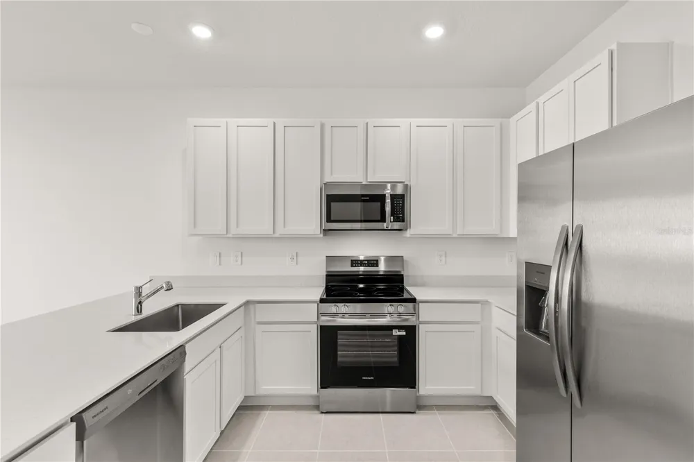2717 SKYLINE LOOP Kissimmee, FL 34758