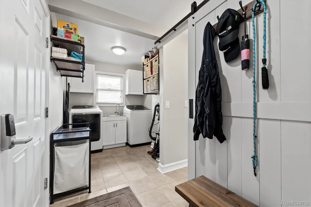 22702 Brantingham Road Macomb Township, MI 48044