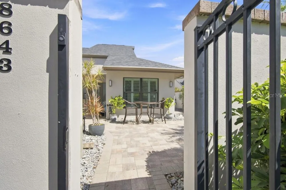 8643 PIPER LANE Seminole, FL 33777