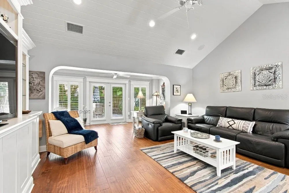 8643 PIPER LANE Seminole, FL 33777