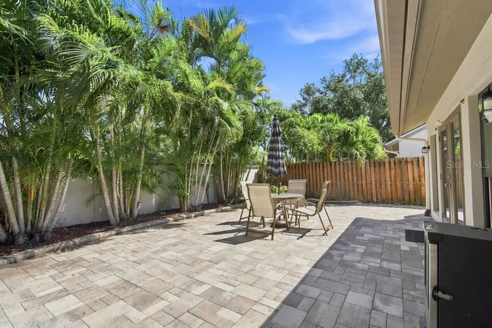 8643 PIPER LANE Seminole, FL 33777