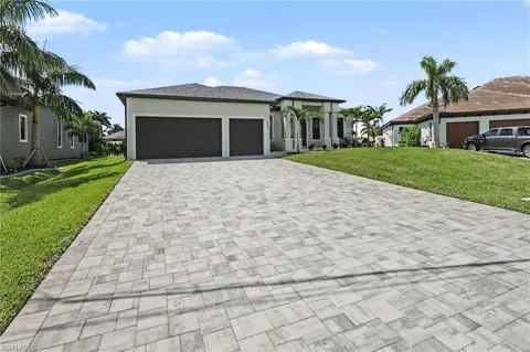 1250 NW 38th Place