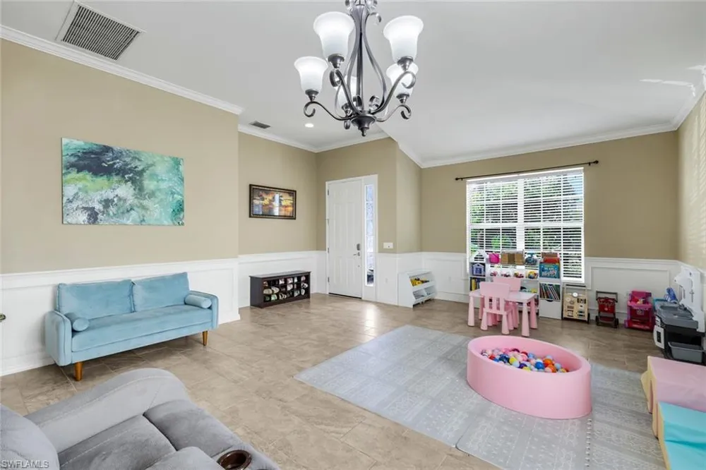 2095 Sagebrush Circle Naples, FL 34120