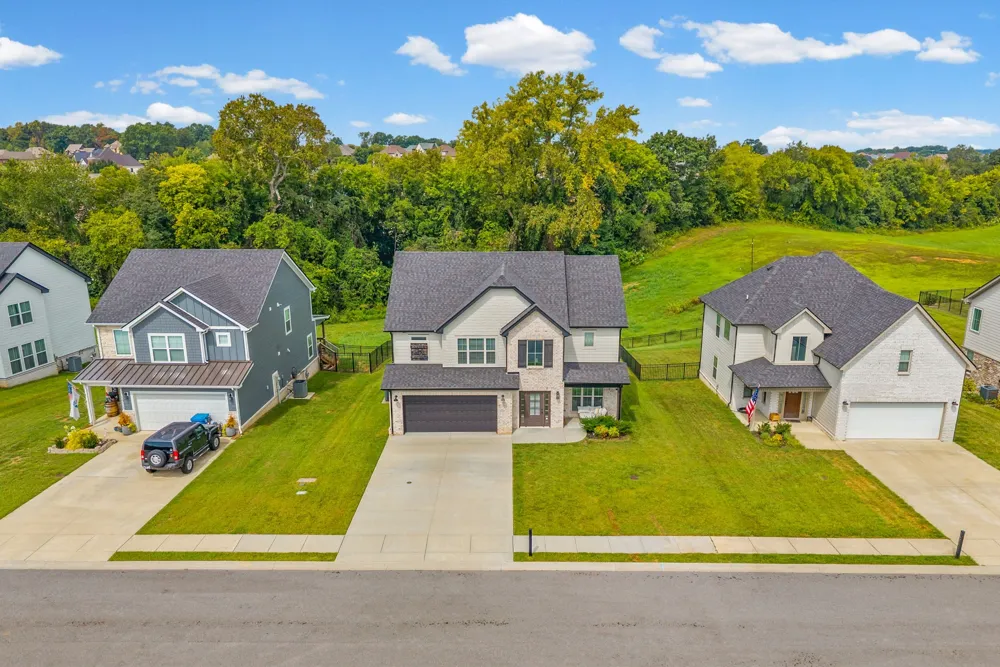 1517 Collins View Way Clarksville, TN 37043