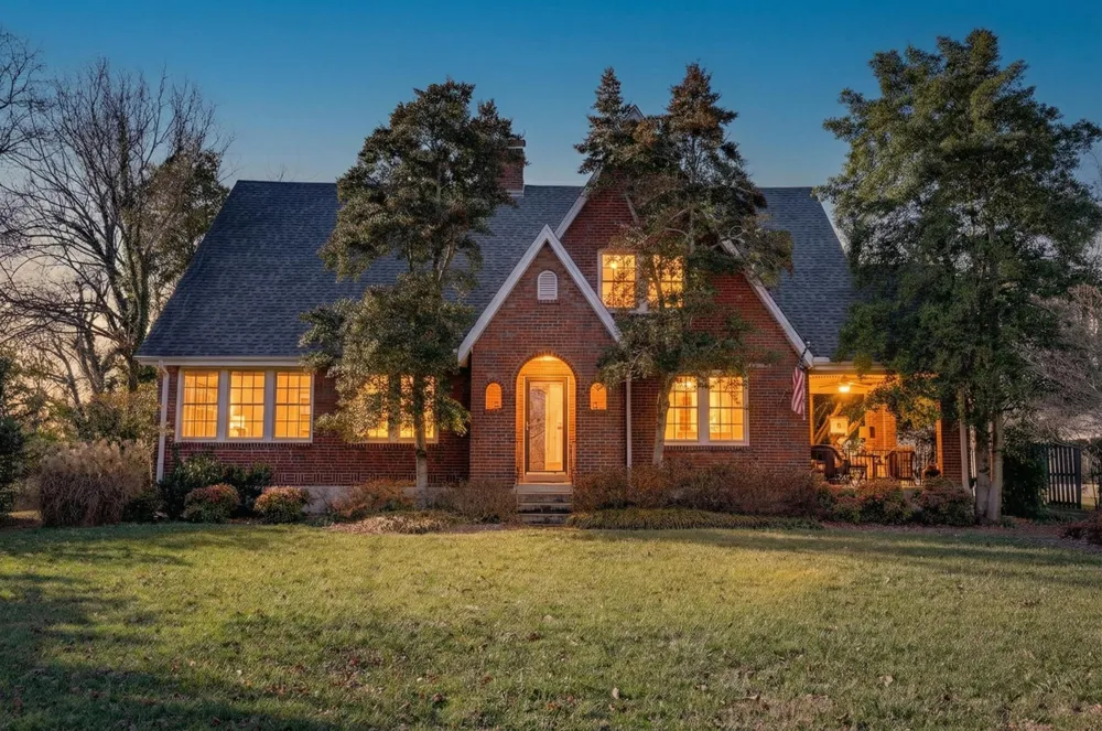 124 Greenlawn Dr Lebanon, TN 37087