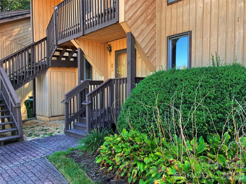 51 Pebble Creek Drive Asheville, NC 28803
