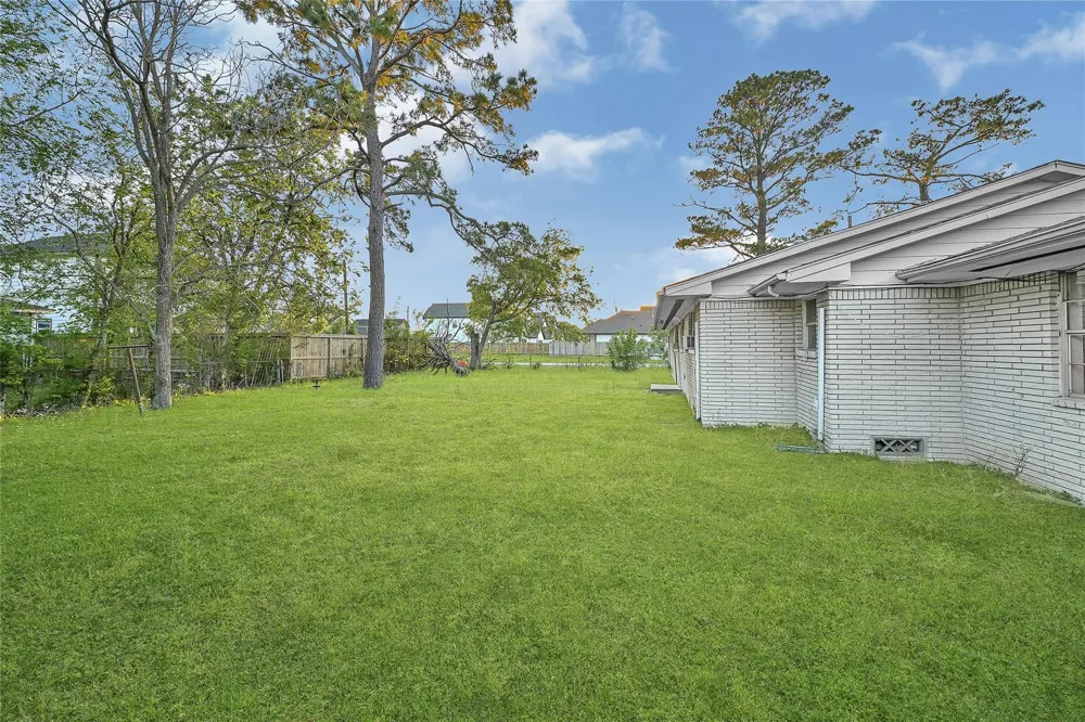 7954 Booker St Houston, TX 77028