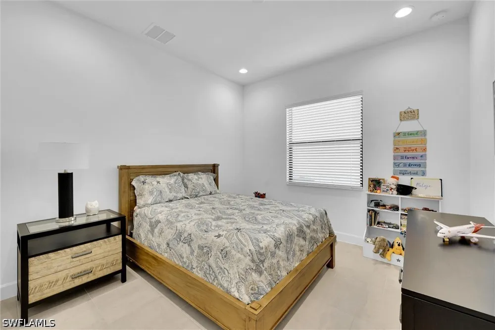 Fair Oak Lane Estero, FL 33928