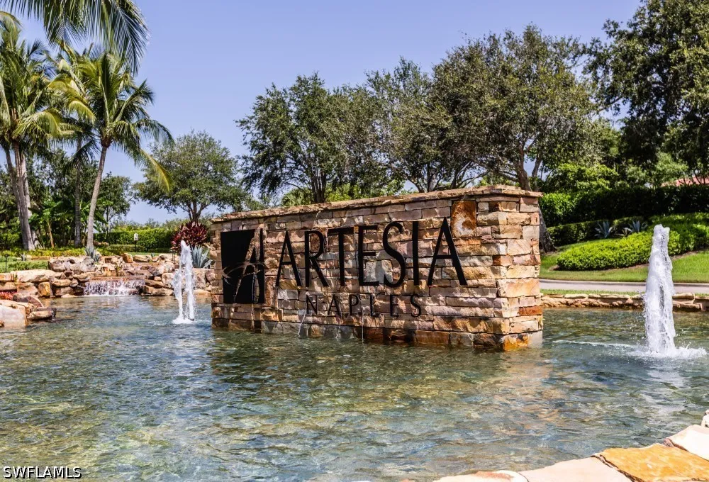 Santiago Circle Naples, FL 34113