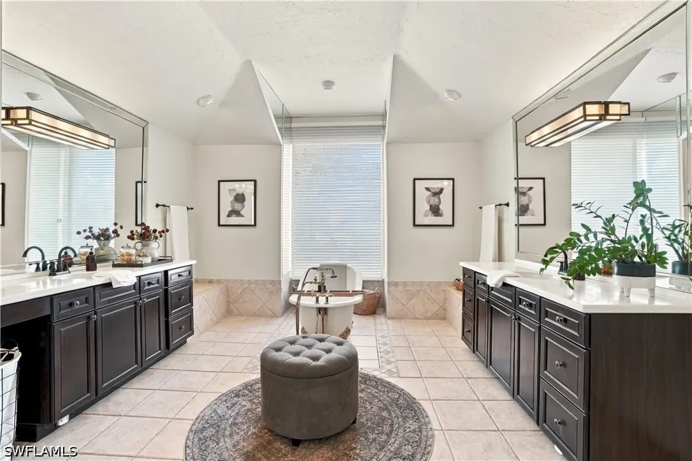 Treasure Cay Lane Bonita Springs, FL 34135