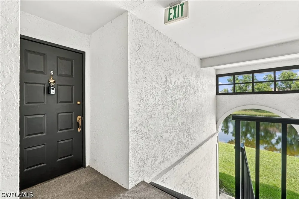 Summerlin Woods Drive #6 Fort Myers, FL 33919