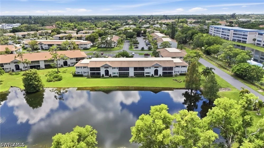 Summerlin Woods Drive #6 Fort Myers, FL 33919