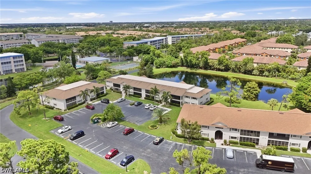 Summerlin Woods Drive #6 Fort Myers, FL 33919