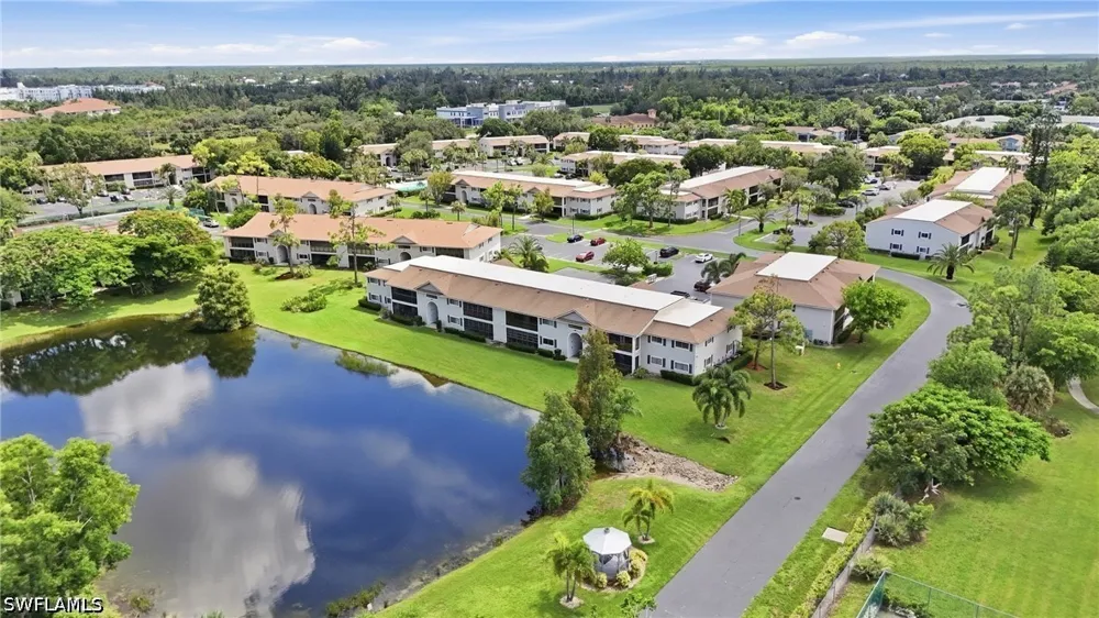 Summerlin Woods Drive #6 Fort Myers, FL 33919