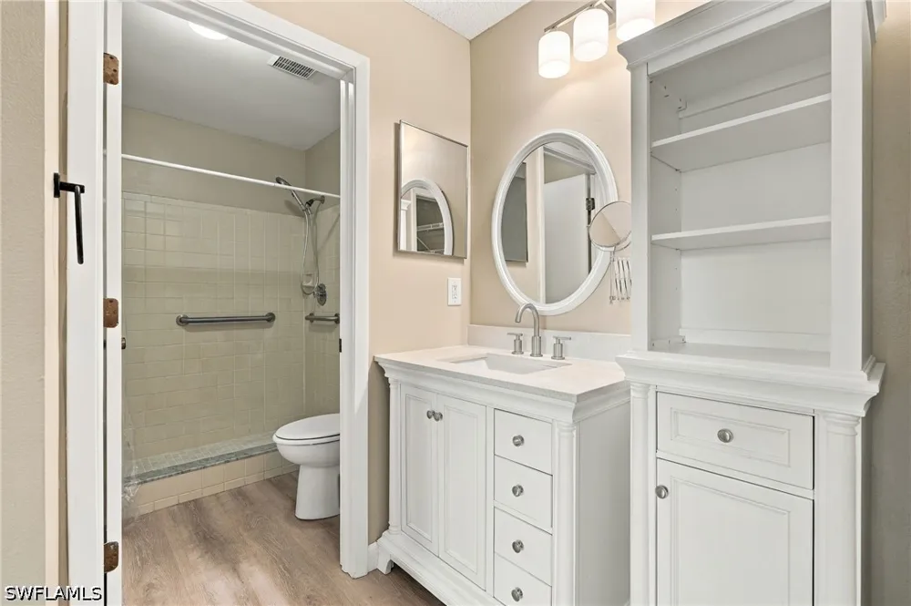 Summerlin Woods Drive #6 Fort Myers, FL 33919