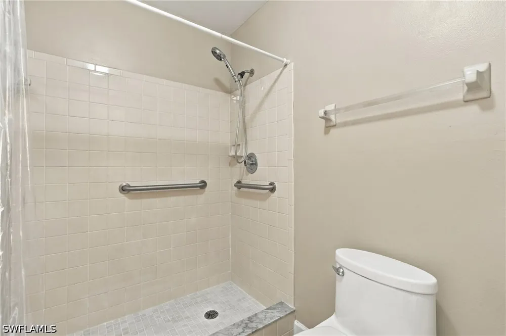 Summerlin Woods Drive #6 Fort Myers, FL 33919