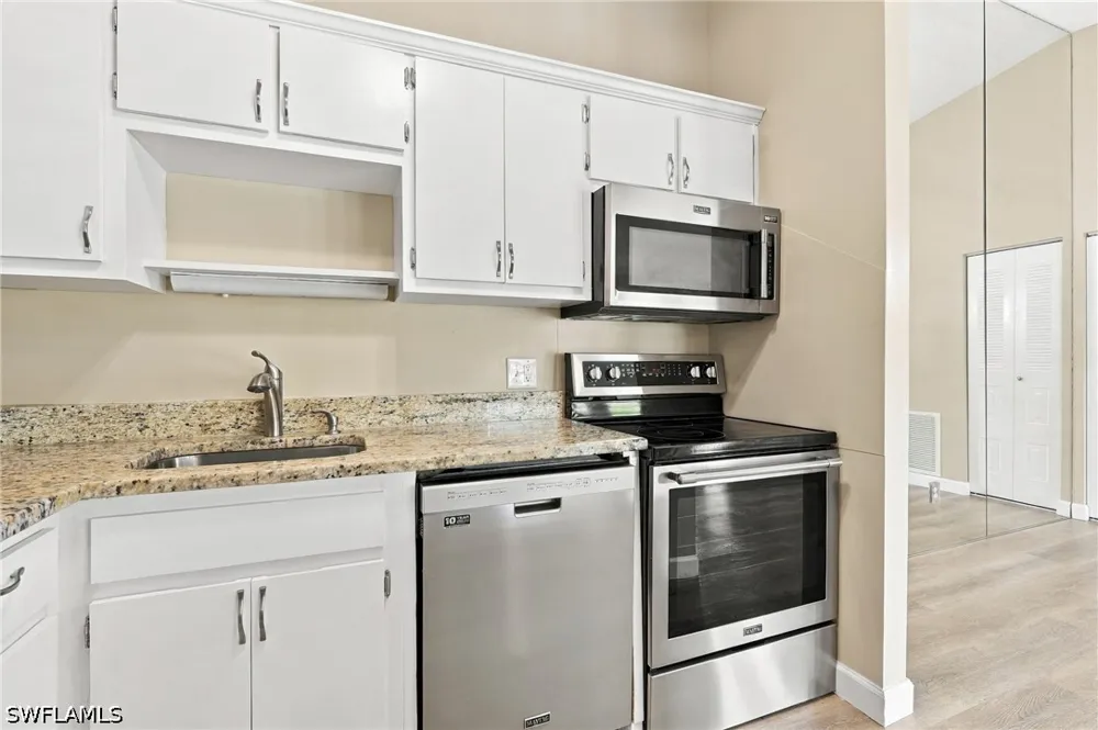Summerlin Woods Drive #6 Fort Myers, FL 33919
