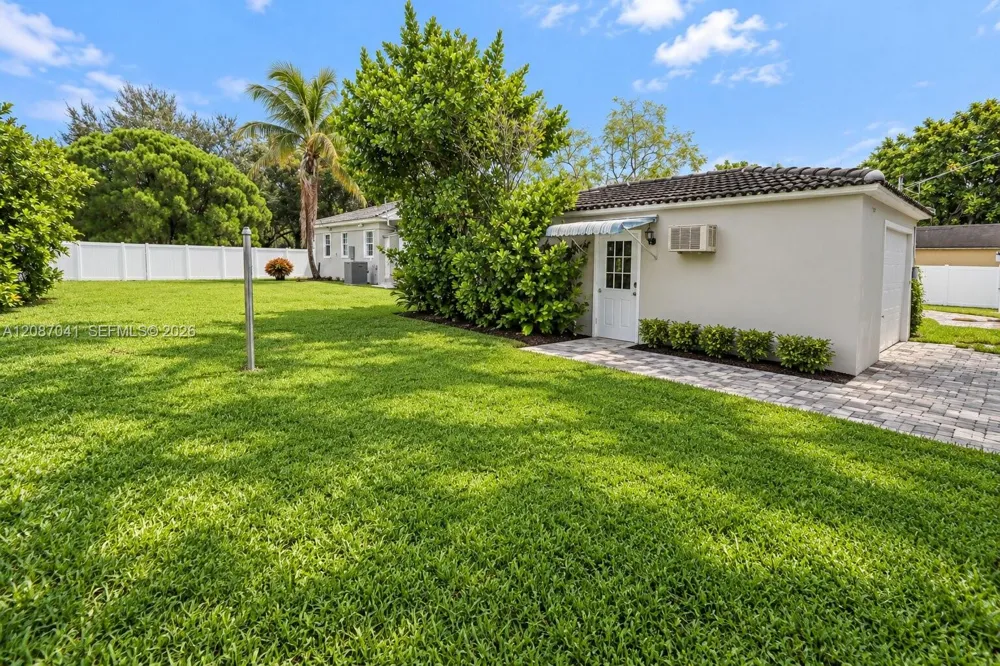 1516 Jefferson St Hollywood, FL 33020