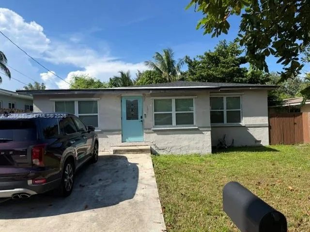 1157 NE 112th St Miami, FL 33161