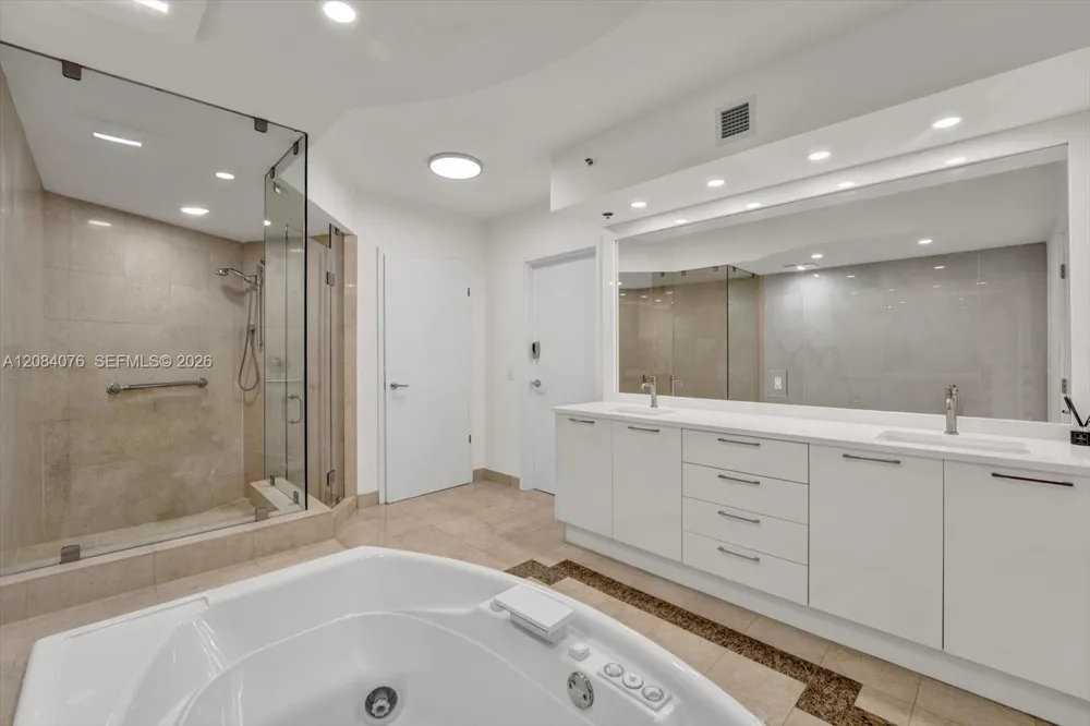 18911 Collins Ave #606 Sunny Isles Beach, FL 33160
