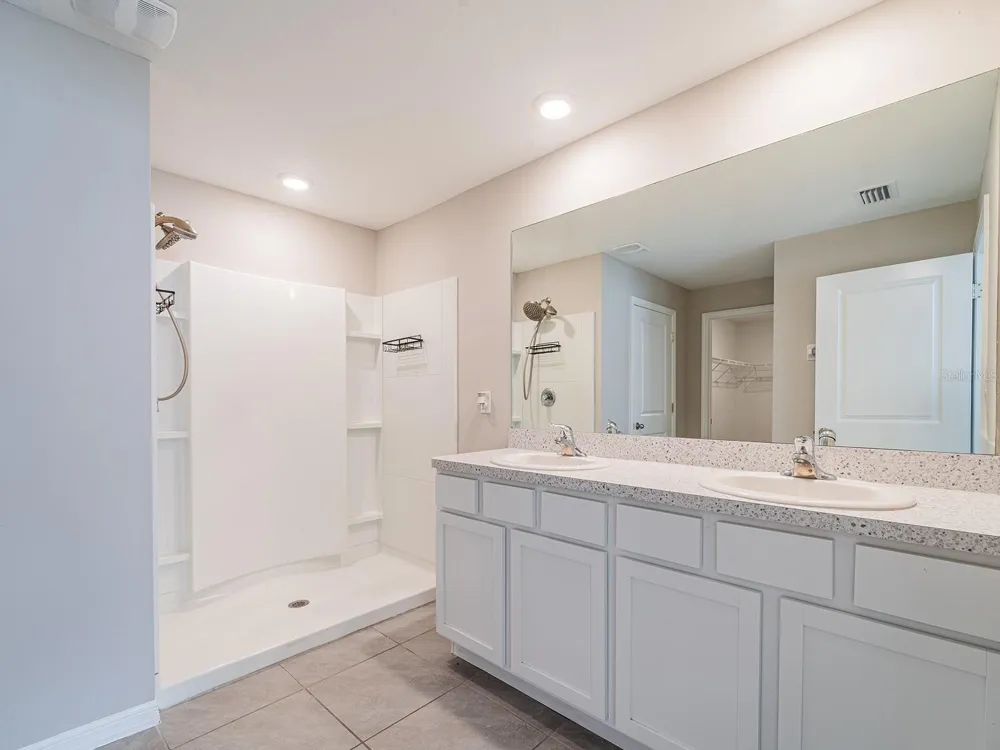 13748 WINEBERRY DRIVE Dade City, FL 33525
