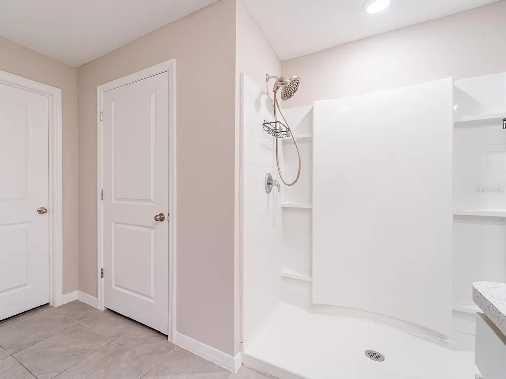 13748 WINEBERRY DRIVE Dade City, FL 33525