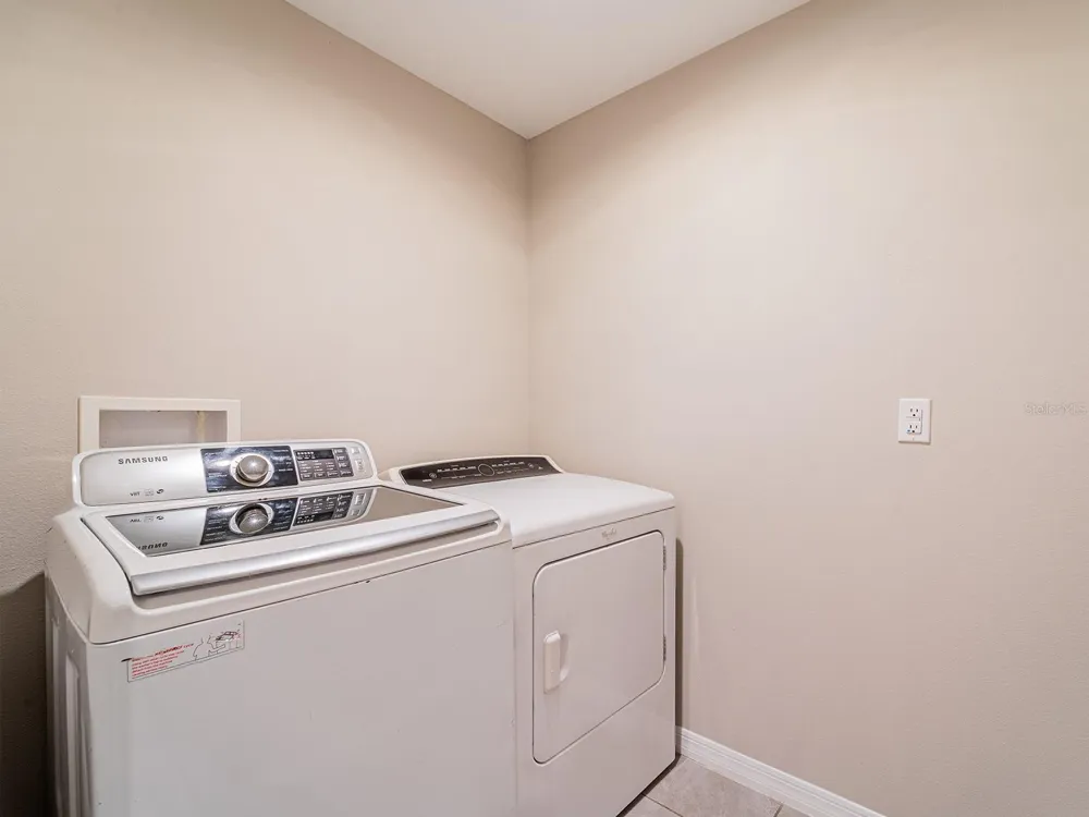 13748 WINEBERRY DRIVE Dade City, FL 33525