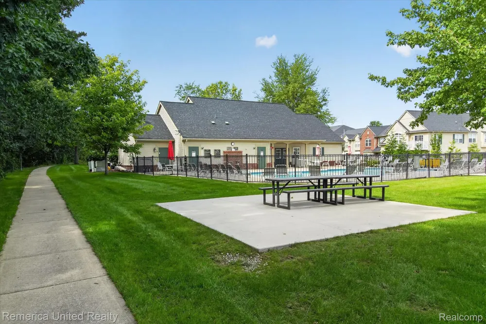 4119 Kirkway Court Genoa Township, MI 48843