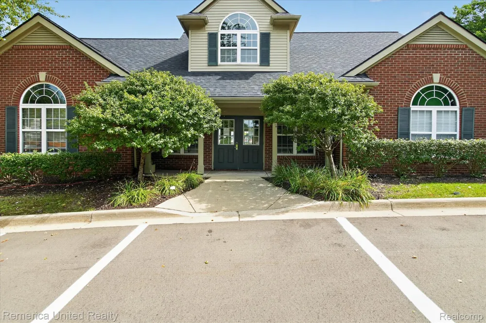 4119 Kirkway Court Genoa Township, MI 48843