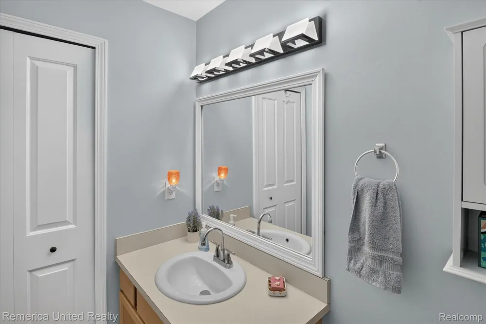 4119 Kirkway Court Genoa Township, MI 48843
