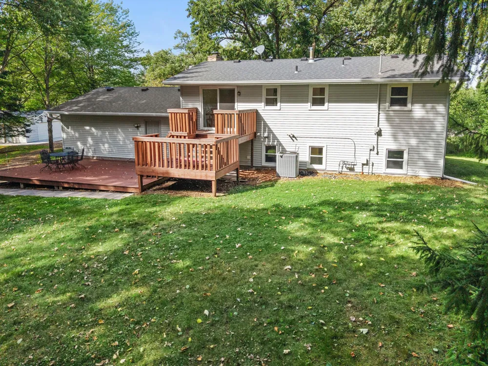 11397 274th Avenue NW Zimmerman, MN 55398