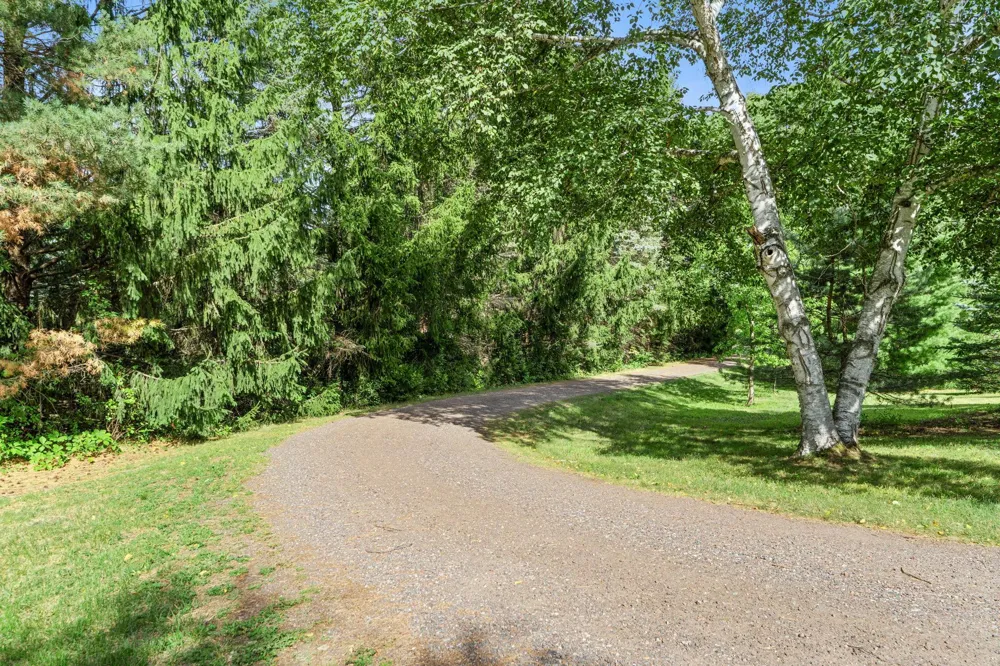 11397 274th Avenue NW Zimmerman, MN 55398