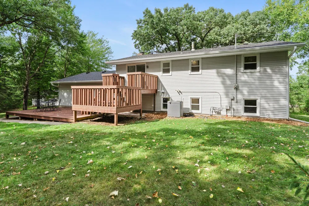 11397 274th Avenue NW Zimmerman, MN 55398