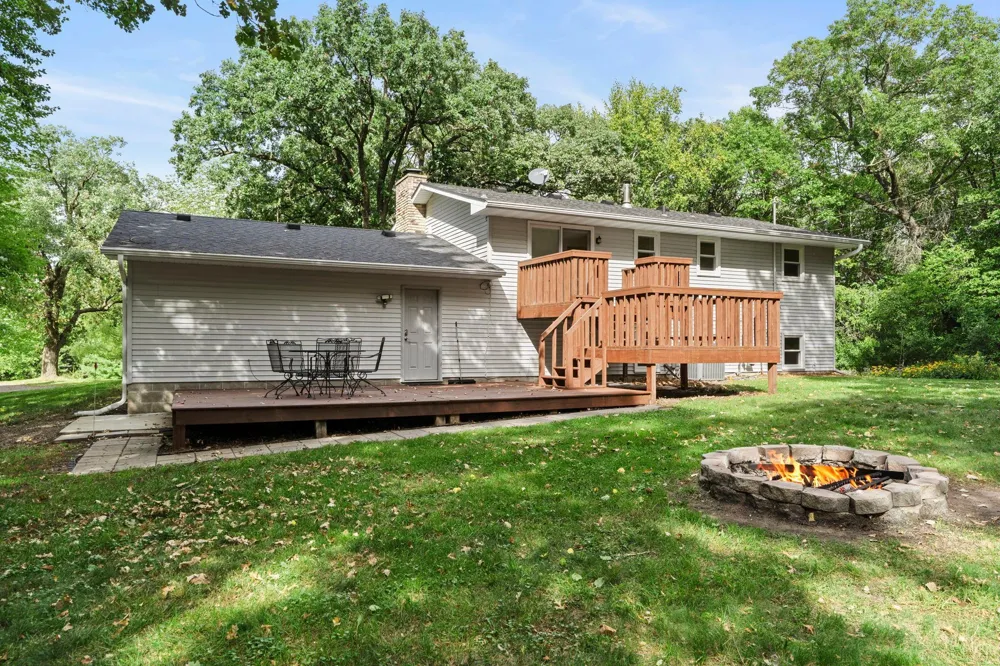 11397 274th Avenue NW Zimmerman, MN 55398