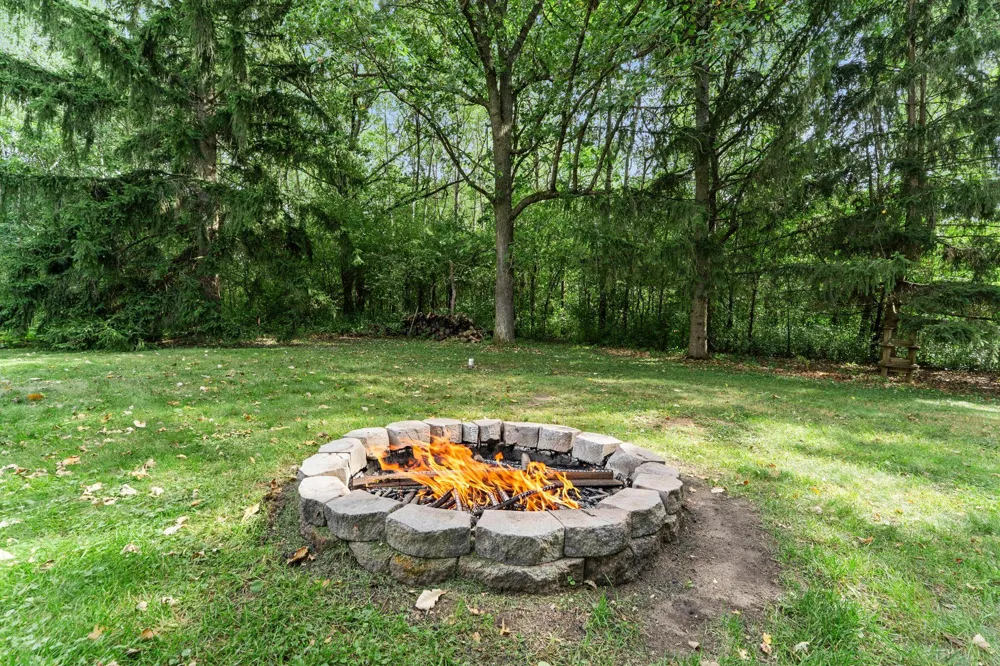 11397 274th Avenue NW Zimmerman, MN 55398
