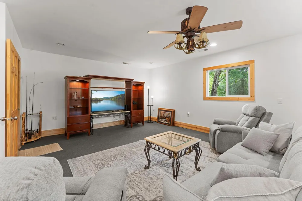 11397 274th Avenue NW Zimmerman, MN 55398