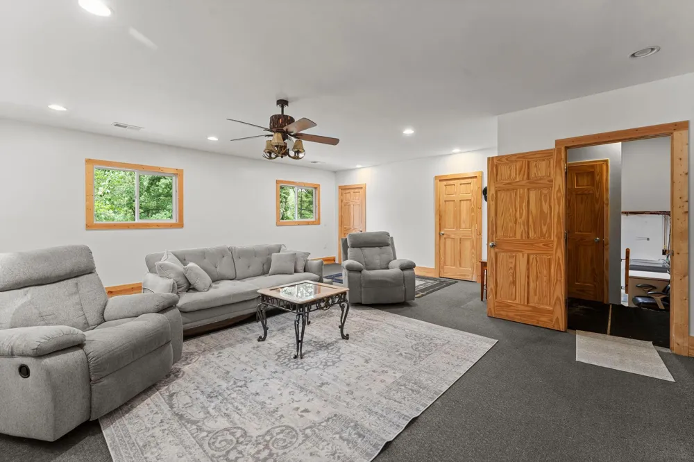 11397 274th Avenue NW Zimmerman, MN 55398