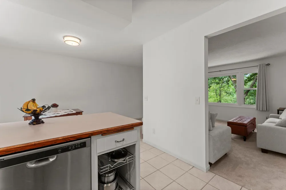 11397 274th Avenue NW Zimmerman, MN 55398