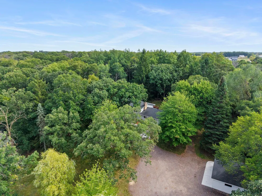 11397 274th Avenue NW Zimmerman, MN 55398