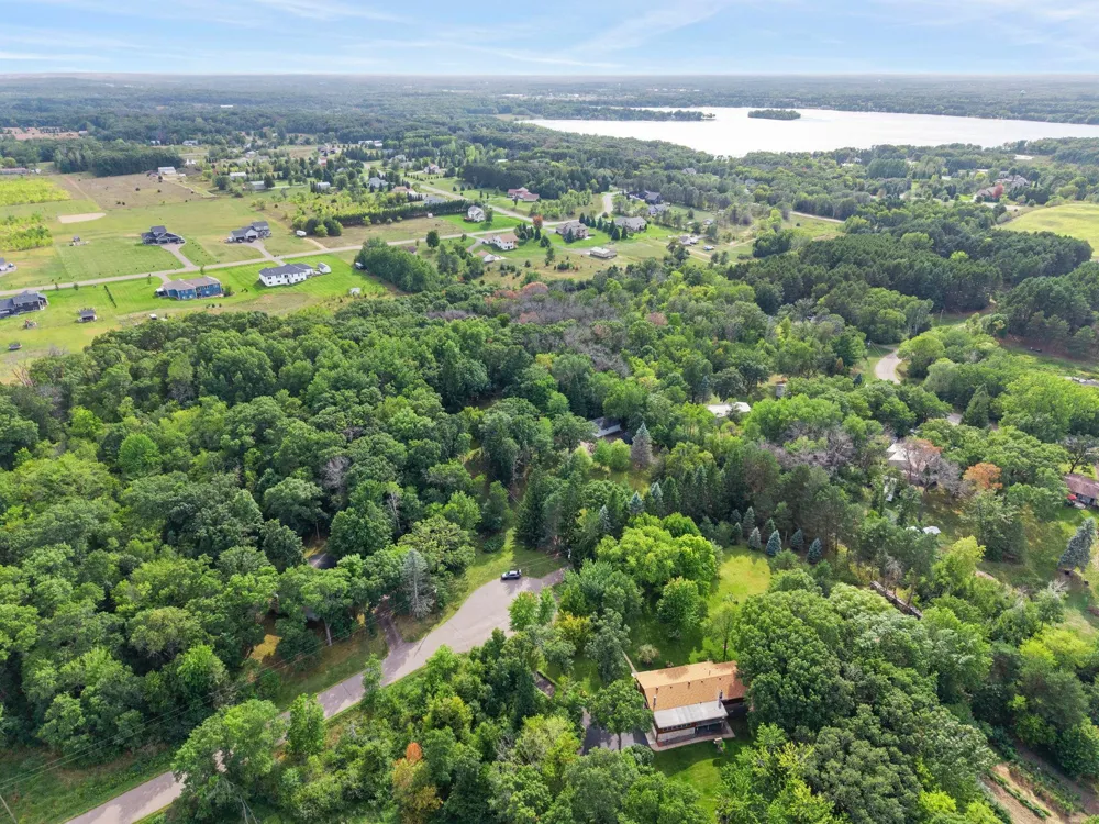 11397 274th Avenue NW Zimmerman, MN 55398