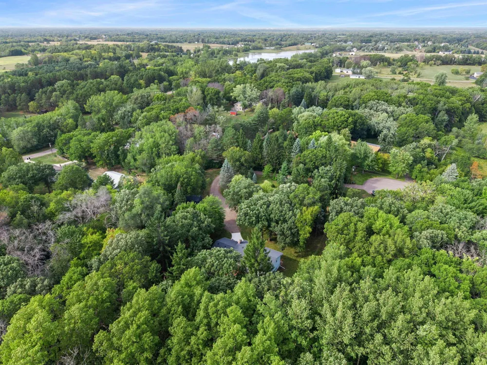11397 274th Avenue NW Zimmerman, MN 55398
