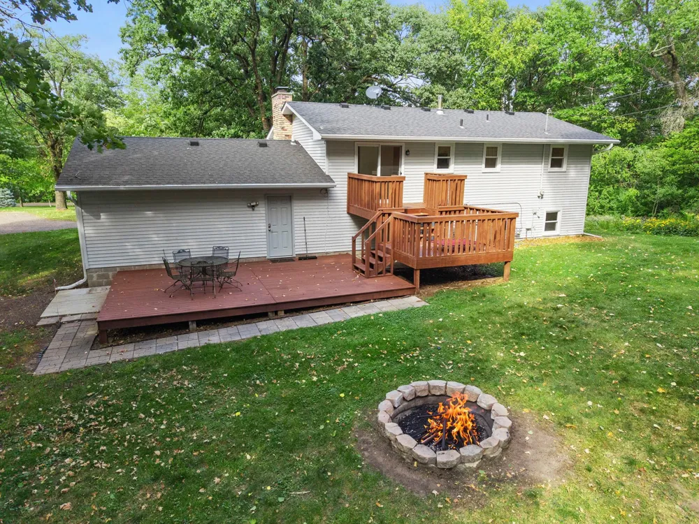 11397 274th Avenue NW Zimmerman, MN 55398
