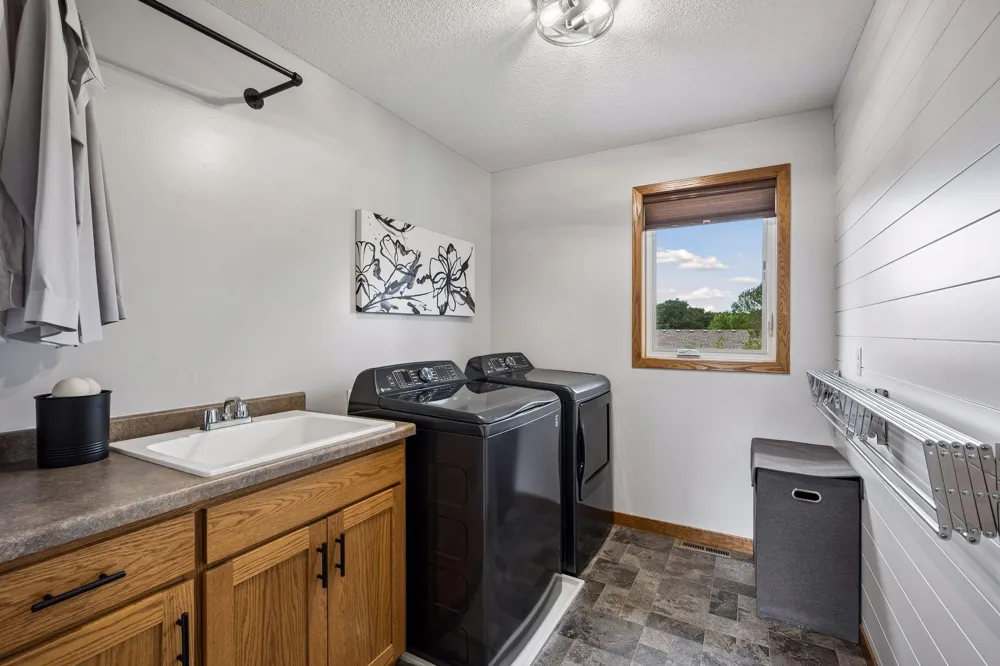 11160 Olympia Avenue Becker, MN 55308