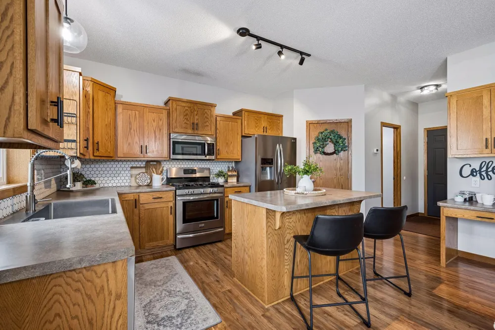 11160 Olympia Avenue Becker, MN 55308