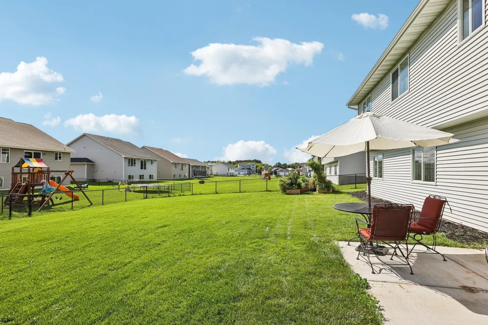 415 Eagle Street NW Isanti, MN 55040