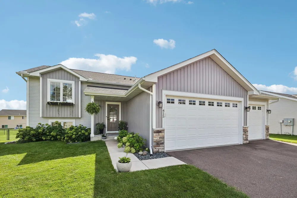 415 Eagle Street NW Isanti, MN 55040