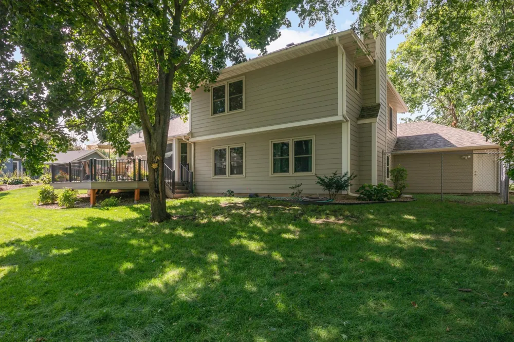 3266 Rolling Hills Drive Eagan, MN 55121
